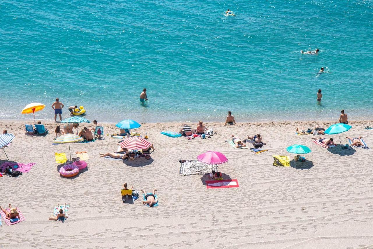 Apartamento Carabeo 2000 Nº5 Nerja Bagian luar foto