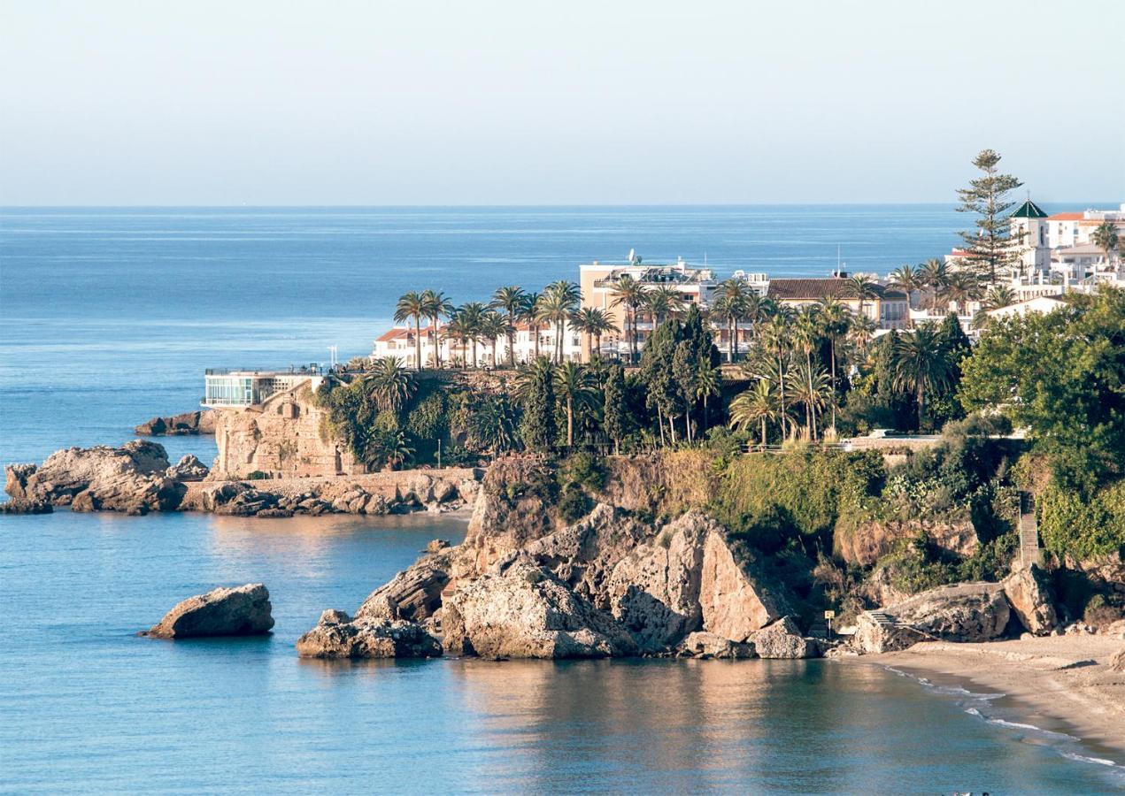 Apartamento Carabeo 2000 Nº5 Nerja Bagian luar foto